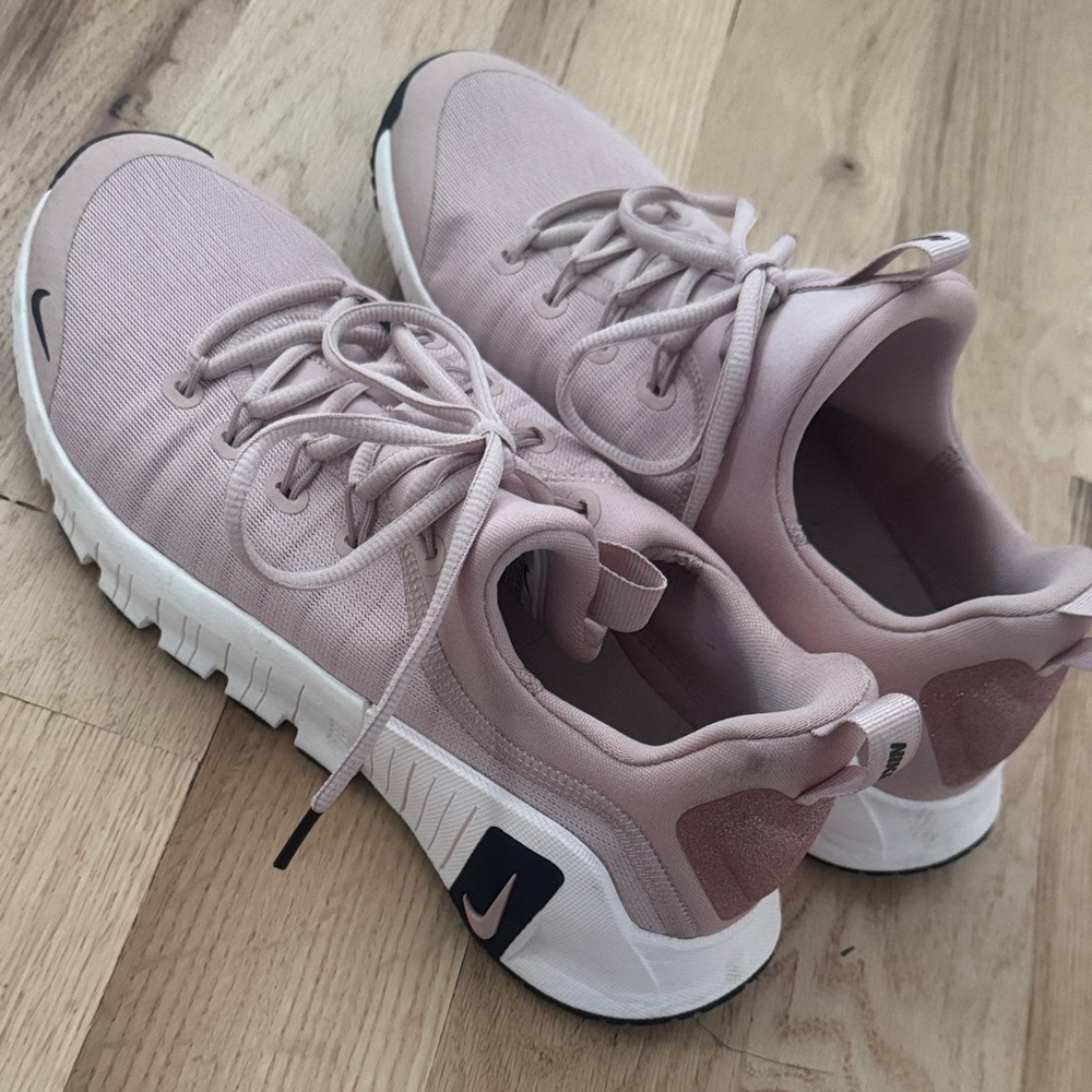 Nike Women's Soft Pink Sneakers